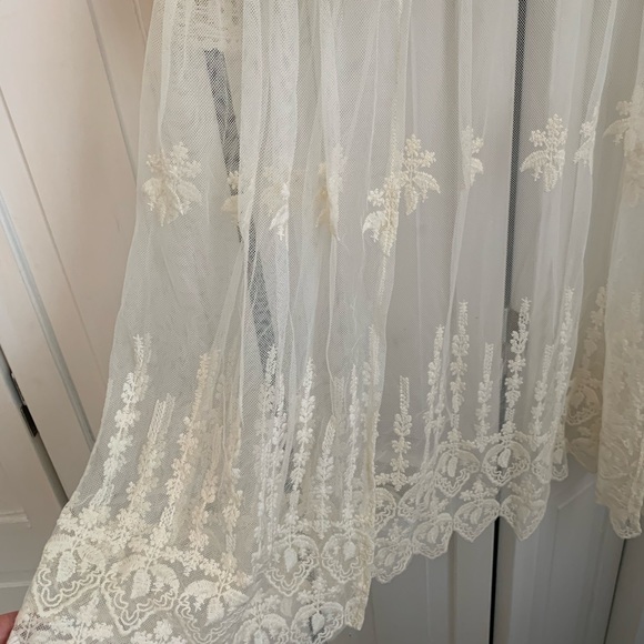 Women’s Target Xhilaration Lace Jacket Blouse Peignoir Cream in Size Medium - Picture 4 of 6